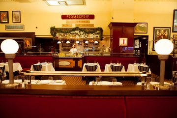 Artisanal Fromagerie Bistro 3 Cheese Brasseries Brunch French Bars Wine Bars Murray Hill Nomad