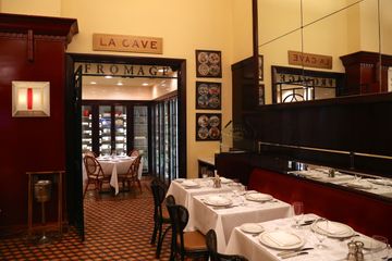 Artisanal Fromagerie Bistro 10 Cheese Brasseries Brunch French Bars Wine Bars Murray Hill Nomad