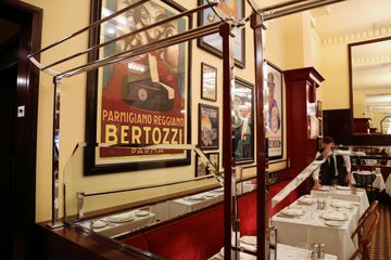 Artisanal Fromagerie Bistro 14 Cheese Brasseries Brunch French Bars Wine Bars Murray Hill Nomad