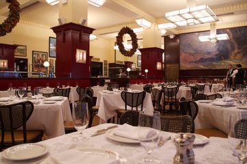 Artisanal Fromagerie Bistro 17 Cheese Brasseries Brunch French Bars Wine Bars Murray Hill Nomad