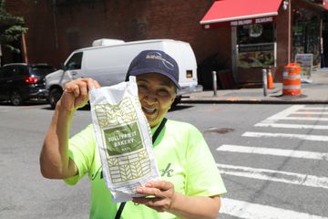 Sullivan Street Bakery 23 Bakeries GrabGoLunch Midtown West Hells Kitchen