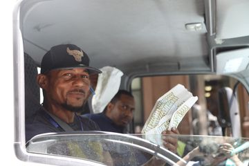 Sullivan Street Bakery 25 Bakeries GrabGoLunch Midtown West Hells Kitchen