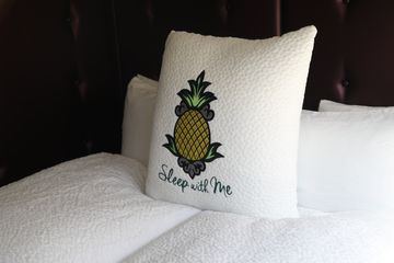 Stay Pineapple Hotel 11 Hotels Garment District Hells Kitchen Hudson Yards