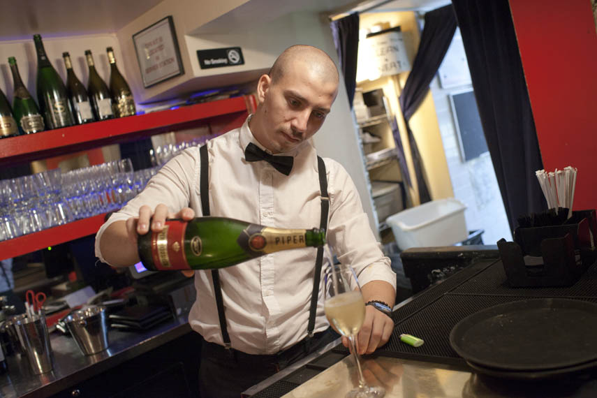 Flute Bar and Lounge