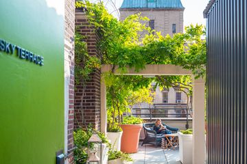 Hudson New York 21 Bars Hotels Burgers Midtown West Midtown