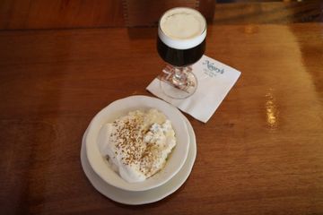 Neary's 18 American Irish Late Night Eats Midtown East