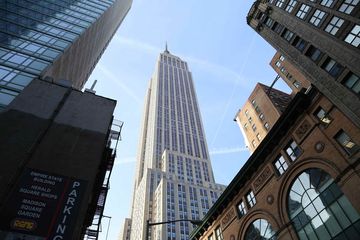 Empire State Building 10 Headquarters and Offices Tourist Attractions Visitor Centers Chelsea Garment District Koreatown Tenderloin