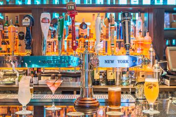 McGettigan's 7 American Bars Beer Bars Pubs Irish Tenderloin Koreatown Garment District Midtown West