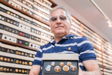 Lou Lou Buttons 13 Buttons and Zippers Midtown West Tenderloin Garment District