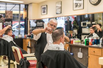 Olde Tyme Barbers 7 Barber Shops Founded Before 1930 Family Owned Murray Hill