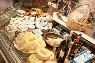 Blue Olive Market 5 Breakfast Mini Markets Mediterranean Kips Bay