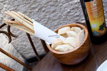 Mozzarella & Vino 8 Italian Midtown West