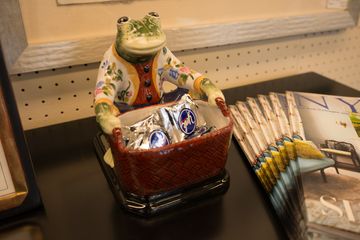 J.Pocker 17 Videos Framing Uptown East Lenox Hill Upper East Side