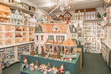 Tiny Doll House 15 Dolls Doll Houses For Kids Uptown East Upper East Side