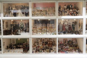 Tiny Doll House 18 Dolls Doll Houses For Kids Uptown East Upper East Side