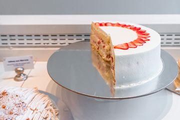 Lady M Confections 5 Specialty Cakes Bakeries Dessert Upper East Side Uptown East
