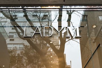 Lady M Confections 12 Specialty Cakes Bakeries Dessert Upper East Side Uptown East