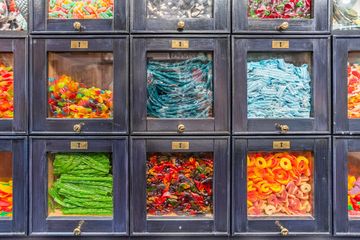 Cynthia Rowley & CuRious Candy 16 Women's Clothing Chocolate Candy Sweets Uptown East Upper East Side