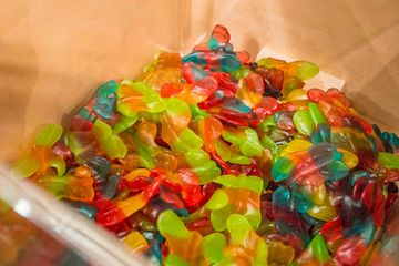 Cynthia Rowley & CuRious Candy 20 Women's Clothing Chocolate Candy Sweets Uptown East Upper East Side