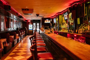Dublin House 3 Sports Bars Bars Founded Before 1930 Upper West Side