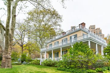 Gracie Mansion 1 Historic Site Private Residences Upper East Side Yorkville