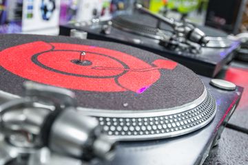 Rock and Soul 5 Stereo Equipment Music and Instruments Record Shops Family Owned Midtown West Tenderloin Garment District