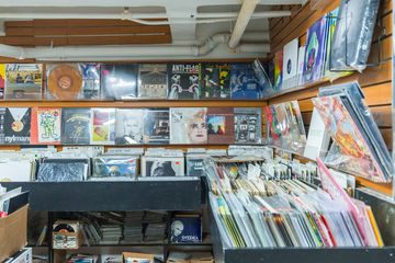 Rock and Soul 7 Stereo Equipment Music and Instruments Record Shops Family Owned Midtown West Tenderloin Garment District