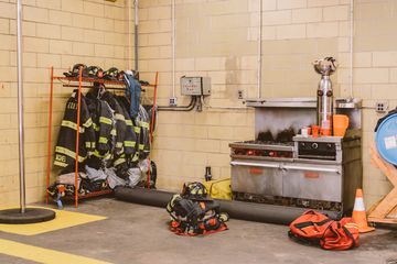 FDNY Fire Engine 37, Ladder 40 4 Fire Stations Harlem Manhattanville