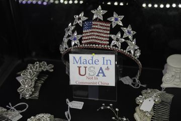 Sposabella Lace   Lost Gem 2020 4 Fabric Garment District Hudson Yards