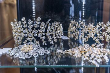 Sposabella Lace   Lost Gem 2020 18 Fabric Garment District Hudson Yards