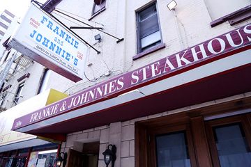 Frankie & Johnnie's Steakhouse 2 American Steakhouses Midtown West Theater District Times Square