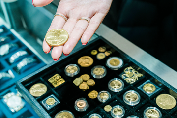 Gold Standard Watches & Jewelry 1 Jewelry Family Owned undefined
