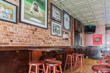 Brady's Bar 4 Bars Yorkville Upper East Side