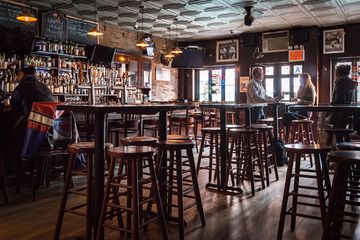 Brady's Bar 6 Bars Yorkville Upper East Side