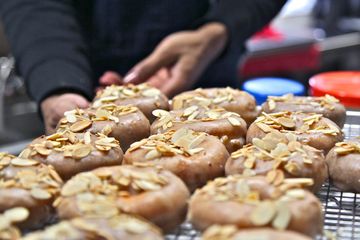 Underwest Donuts   LOST GEM 9 Coffee Shops Doughnuts Hells Kitchen Midtown West