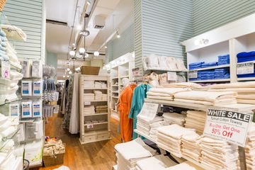 Laytner's Linen & Home 3 Bathrooms Beds and Bedding Framing Furniture and Home Furnishings Kitchens Accessories Soaps Window Treatments Upper East Side Yorkville