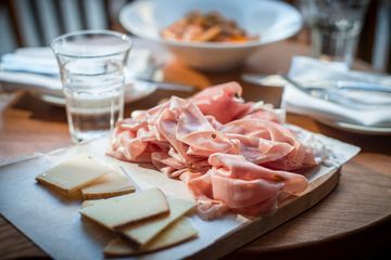 Ulivo 32 Italian Flatiron Tenderloin