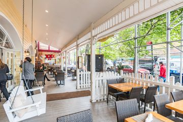 Elizabeth's Neighborhood Table 9 Brunch American Upper West Side