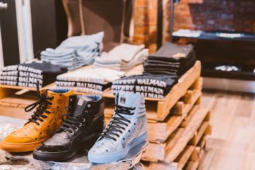 Capsule NYC 11 Sneakers and Sportswear Mens Clothing Harlem Manhattanville