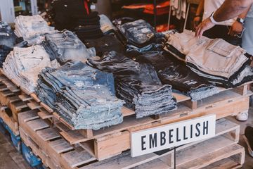 Capsule NYC 13 Sneakers and Sportswear Mens Clothing Harlem Manhattanville