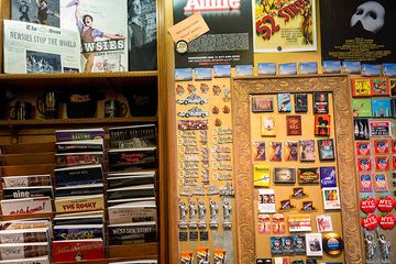 Theatre Circle 5 Novelty Souvenirs Gift Shops Times Square Theater District Midtown West