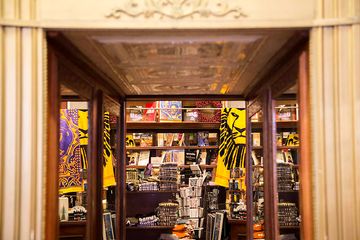 Theatre Circle 6 Novelty Souvenirs Gift Shops Times Square Theater District Midtown West