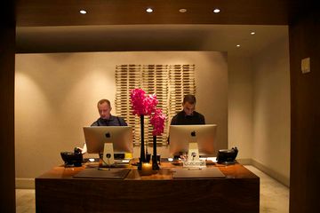 Refinery Hotel 1 Lounges Rooftop Bars Bars Hotels Midtown West Tenderloin Garment District