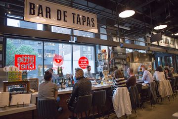 Gotham West Market 21 Bars Food Halls Kitchens Accessories Hells Kitchen Midtown West