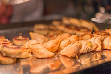 Two E Lounge 38 Jazz Blues Breakfast Lounges American Lenox Hill