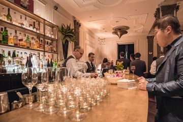 Two E Lounge 32 Jazz Blues Breakfast Lounges American Lenox Hill