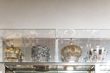 Michael Strauss Silversmiths 16 China Glass Silver Judaica Religious Items Lenox Hill Upper East Side Uptown East