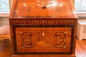 L'Antiquaire & The Connoisseur 11 Art and Photography Galleries Upper East Side