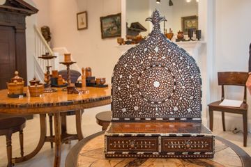 Cove Landing 15 Antiques Furniture and Home Furnishings Upper East Side