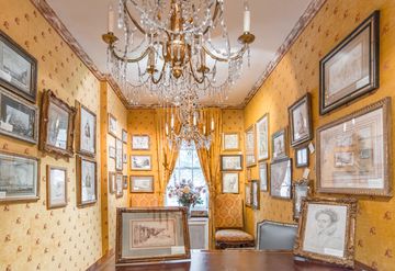 L'Antiquaire & The Connoisseur 16 Art and Photography Galleries Upper East Side
